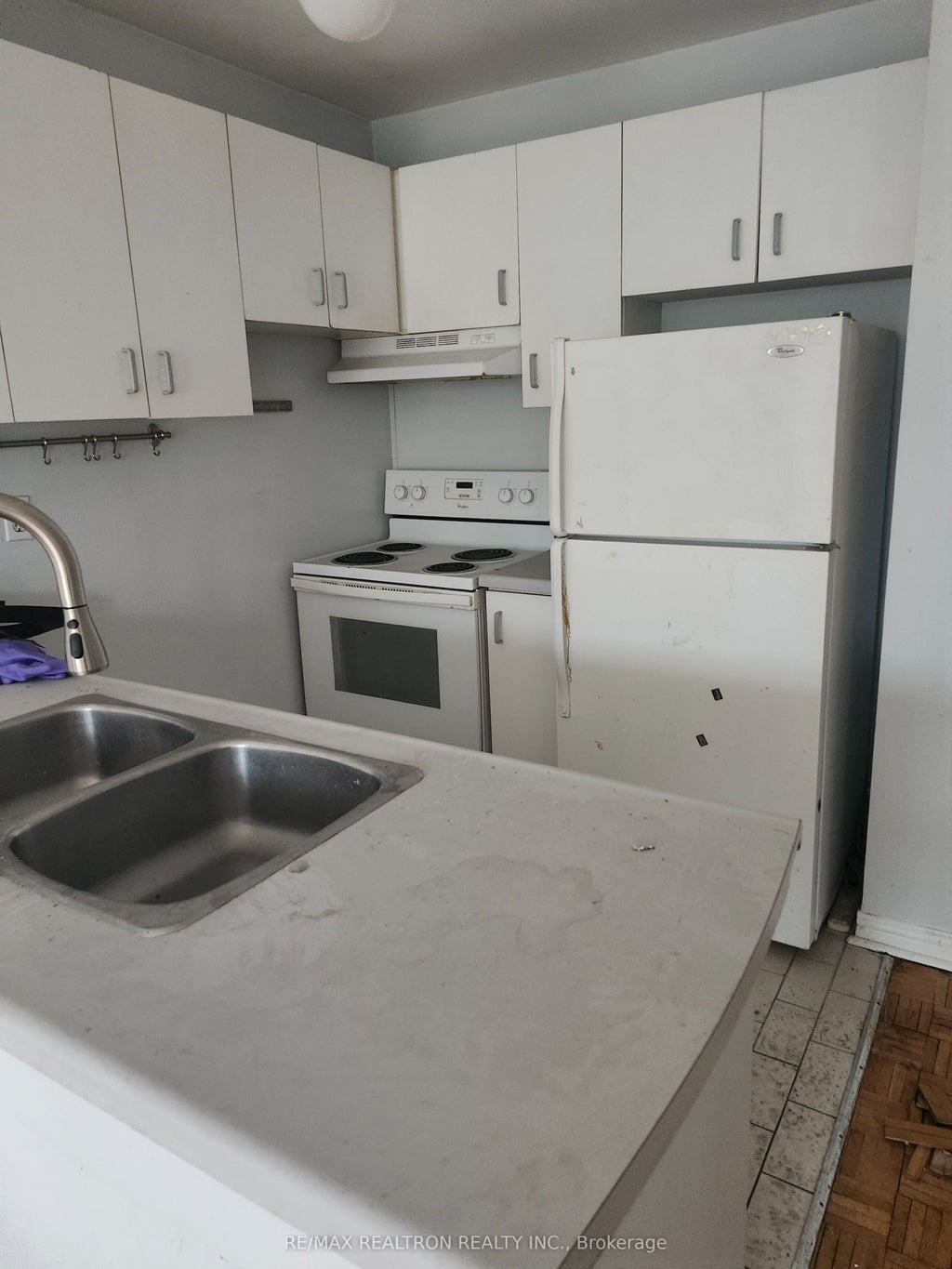Photo of 850 Ossington Avenue, Toronto, ON M6G 3V1 (MLS # W13797490)
