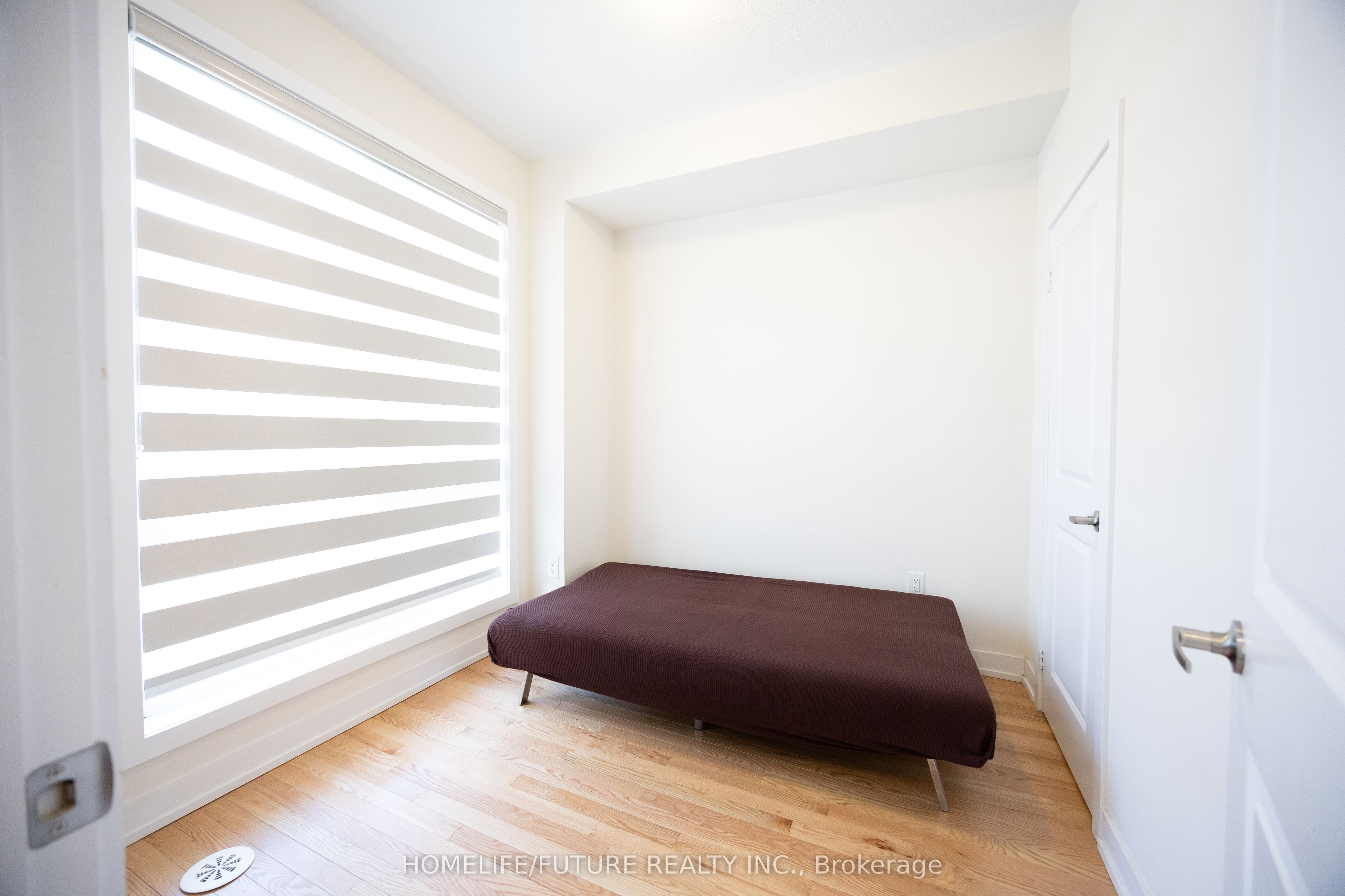 86 Stauffer Crescent