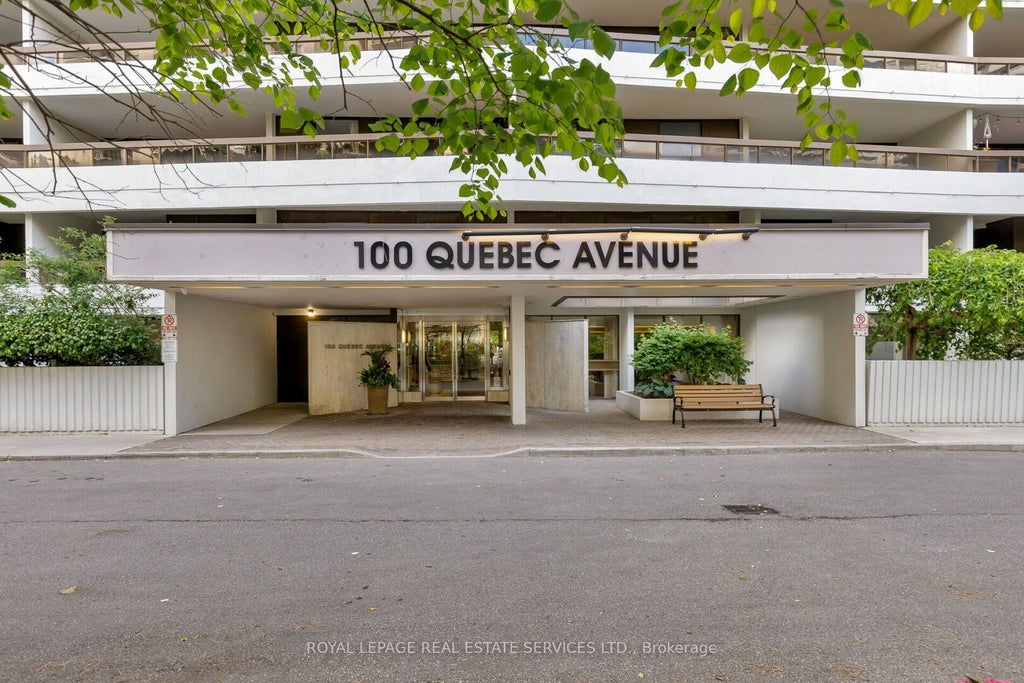Photo of 100 Quebec Avenue #401, Toronto, ON M6P 4B8 (MLS # W13433942)