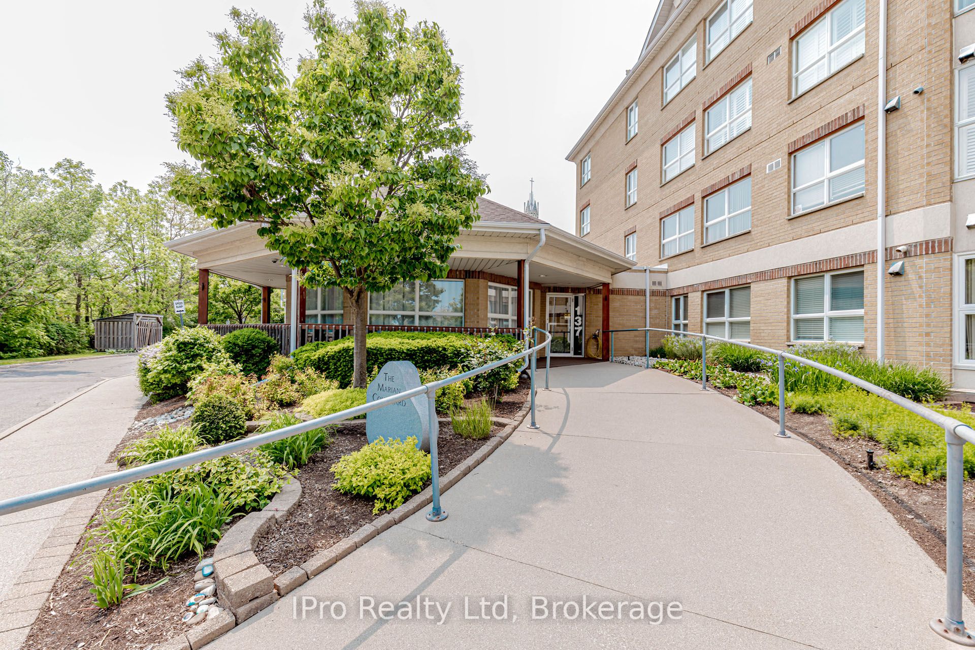 137 Martin Street 403