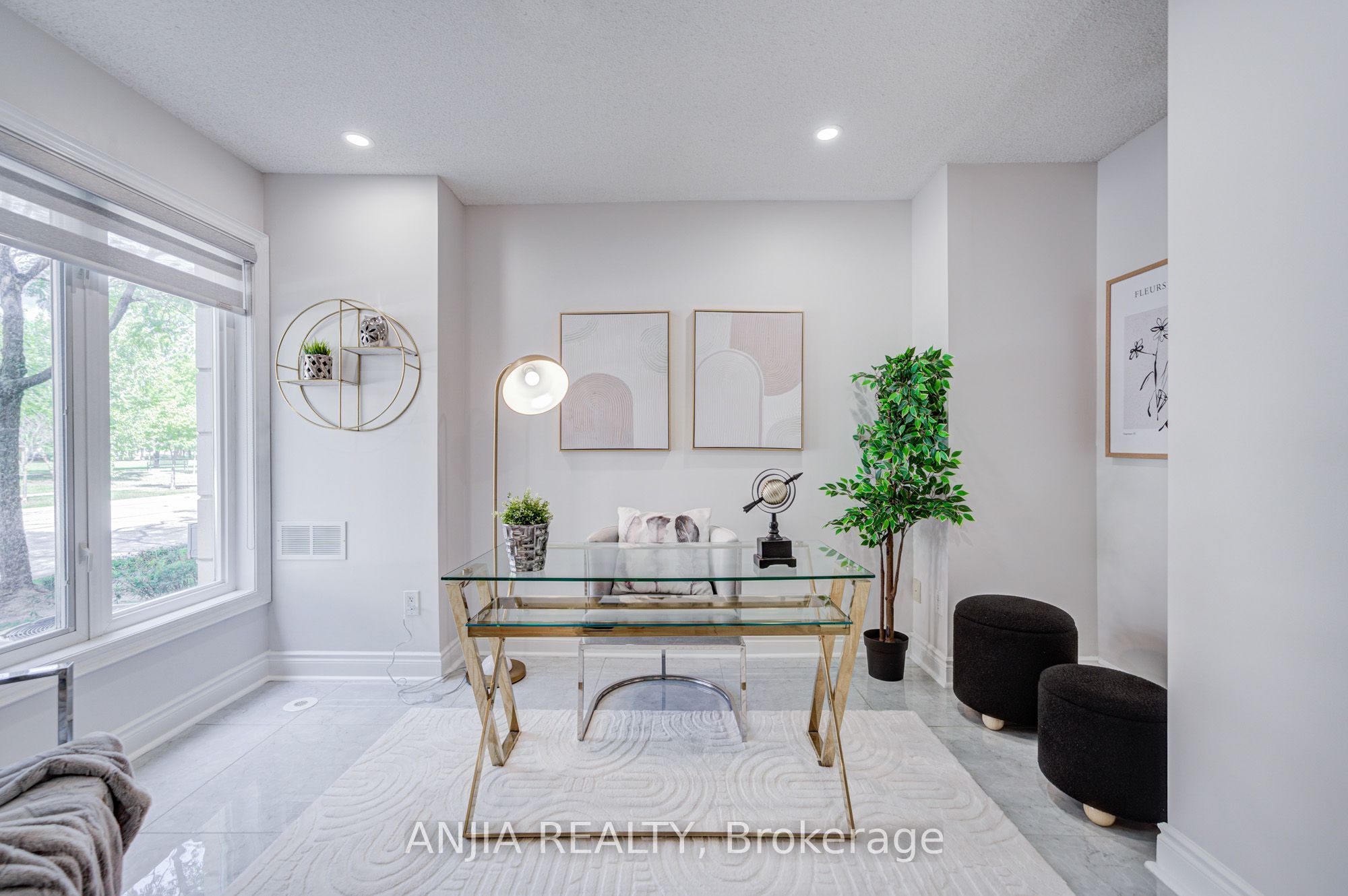 25 Galleria Parkway