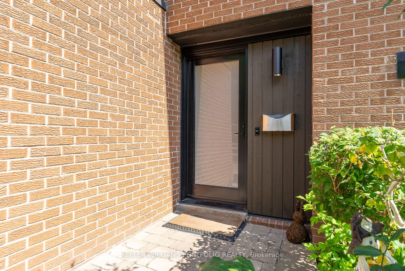 1387 Royal York Road 7