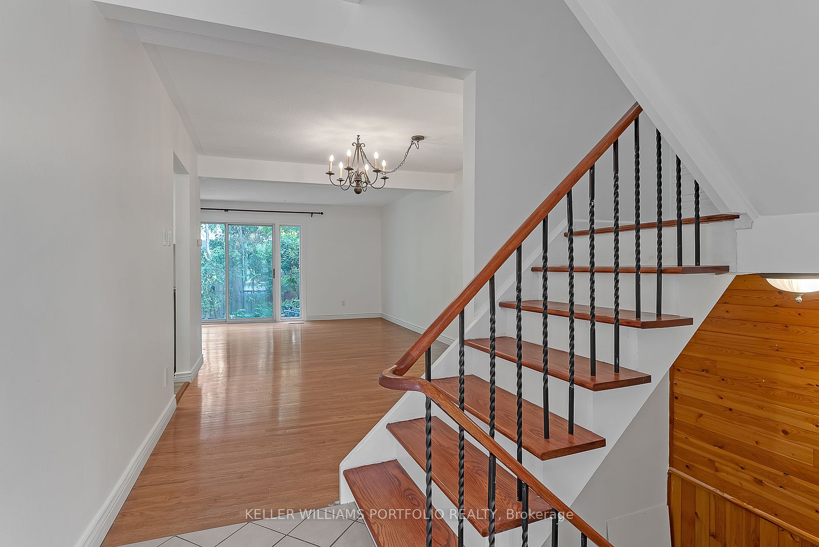 1387 Royal York Road 7