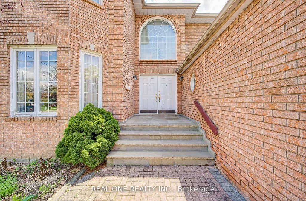 Photo of 261 Mckee Avenue, Toronto, ON M2N 4E2 (MLS # C13427324)
