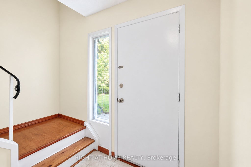 Photo of 68 Trott Square, Toronto, ON M1B 1V8 (MLS # E14100776)