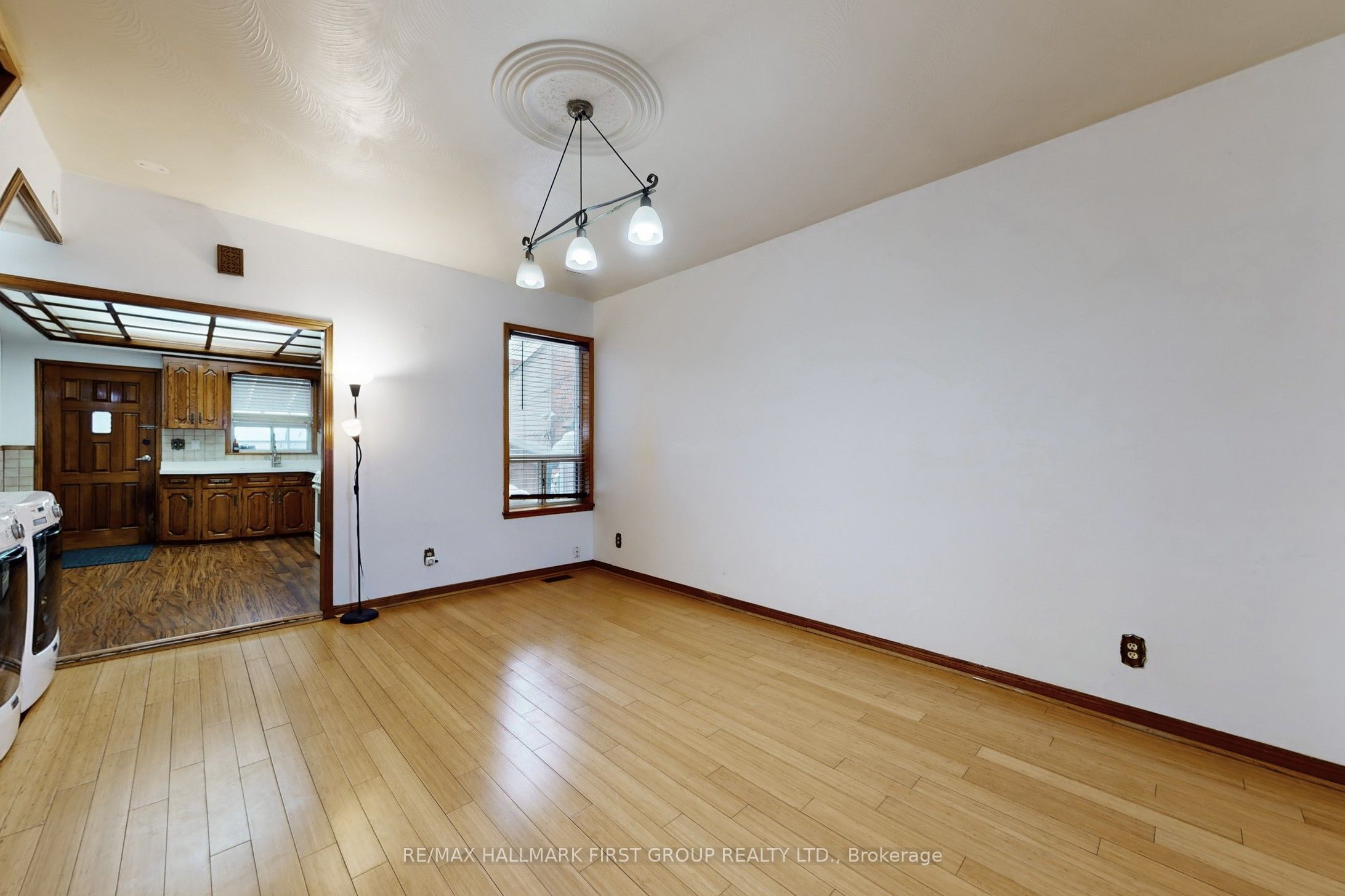 480 Lansdowne Avenue