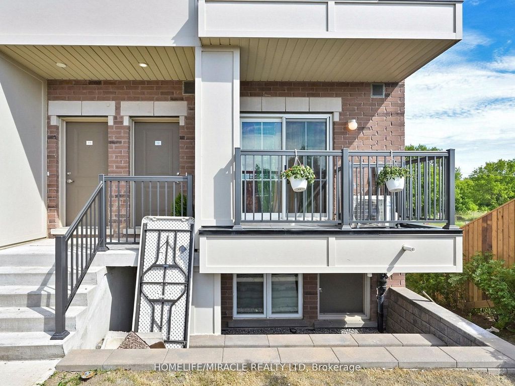 Photo of 490 Beresford Path #12 Corner Unit, Oshawa, ON L1H 0B2 (MLS # E12707706)