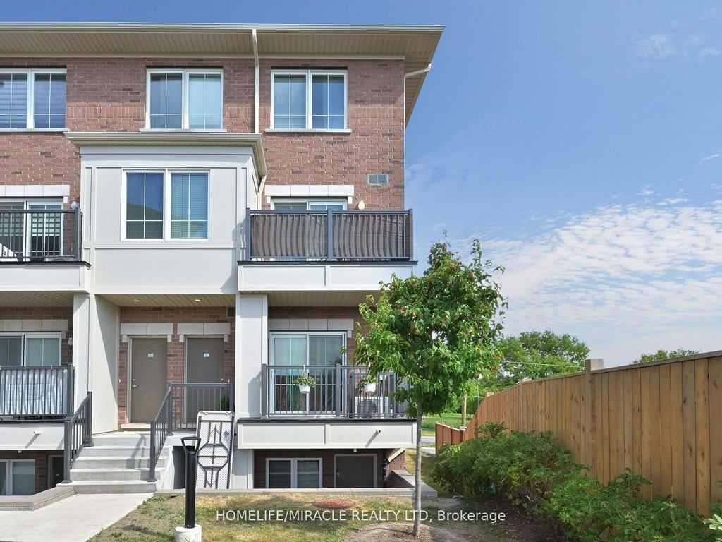 Photo of 490 Beresford Path #12 Corner Unit, Oshawa, ON L1H 0B2 (MLS # E12707706)