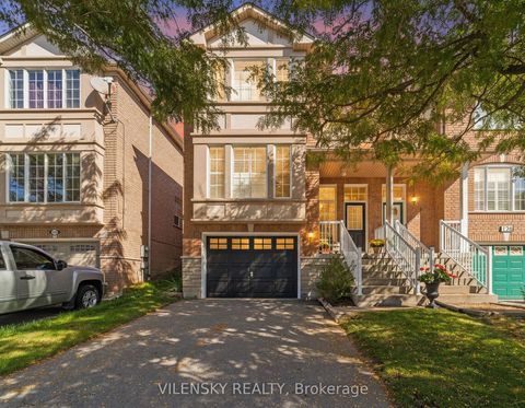 124 Foxfield Crescent Vaughan ON L4K 5E7