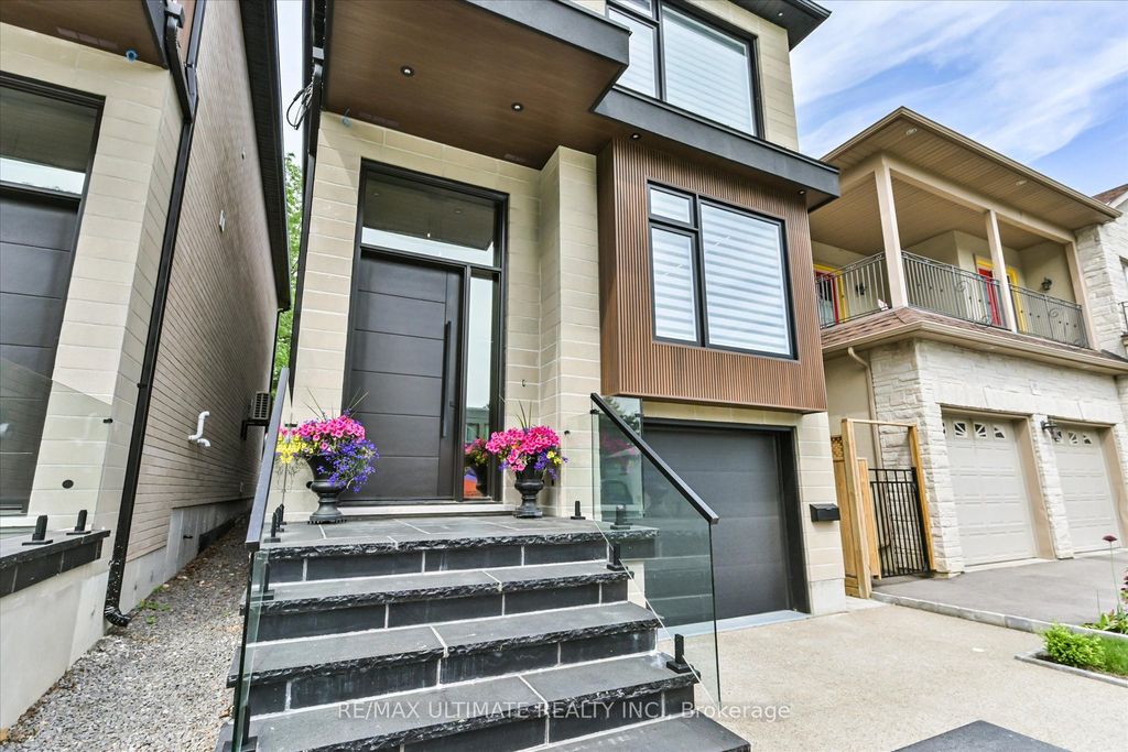 Photo of 32 Thirty Eighth Street, Toronto, ON M8W 3L9 (MLS # W12422029)