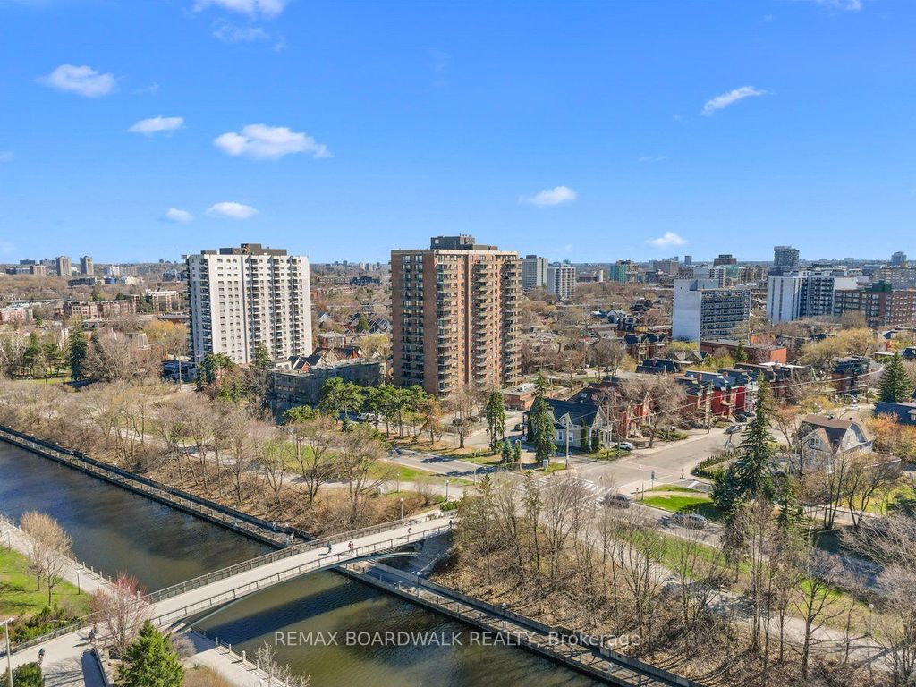 Photo of 20 The Driveway Drive #702, Ottawa Centre, ON K2P 1C8 (MLS # X13063554)