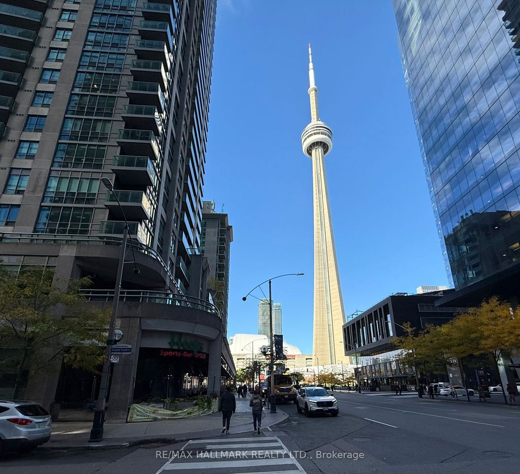 Photo of 30 Grand Trunk Crescent #2609, Toronto, ON M5J 3A3 (MLS # C12487110)