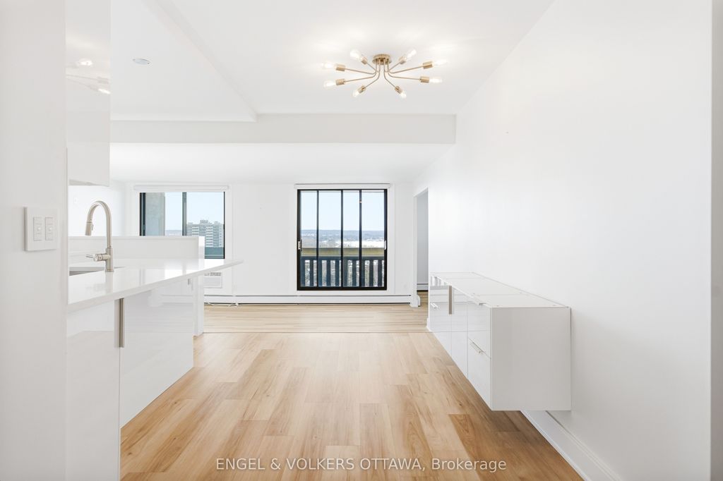 Photo of 415 Greenview Avenue #1504, Britannia - Lincoln Heights and Area, ON K2B 8G5 (MLS # X12869012)