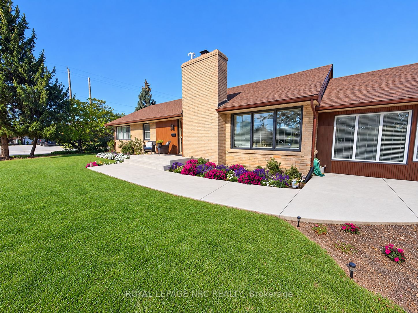 24 Munro Street