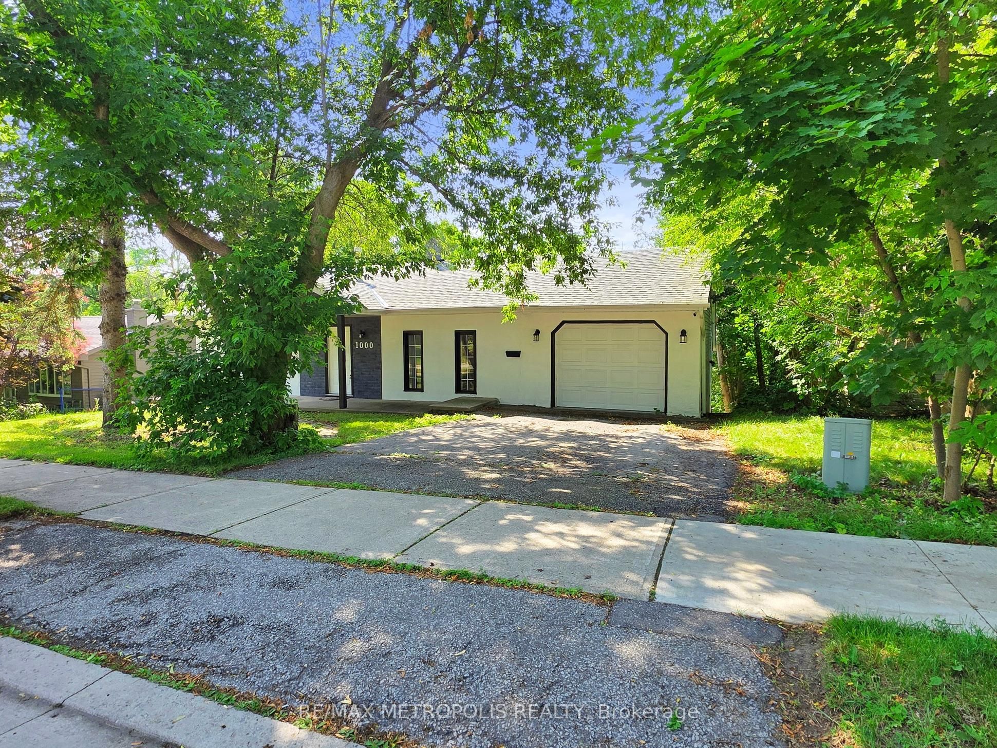 1000 Elgin Street
