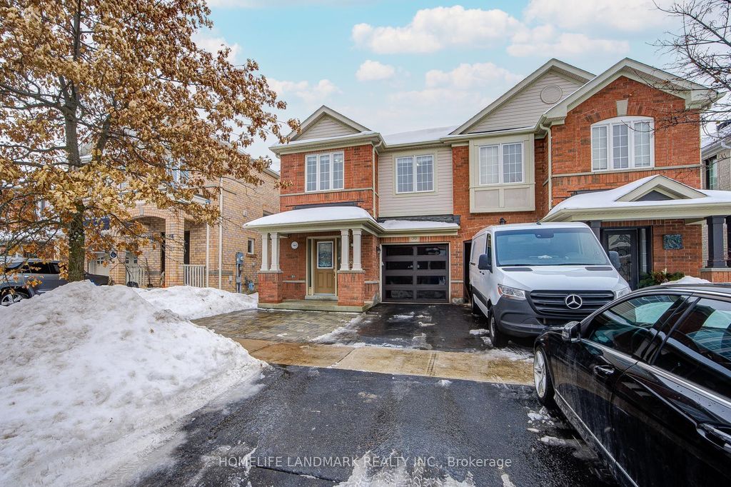 Photo of 30 Richard Coulson Crescent, Whitchurch-Stouffville, ON L4A 0G7 (MLS # N12679072)