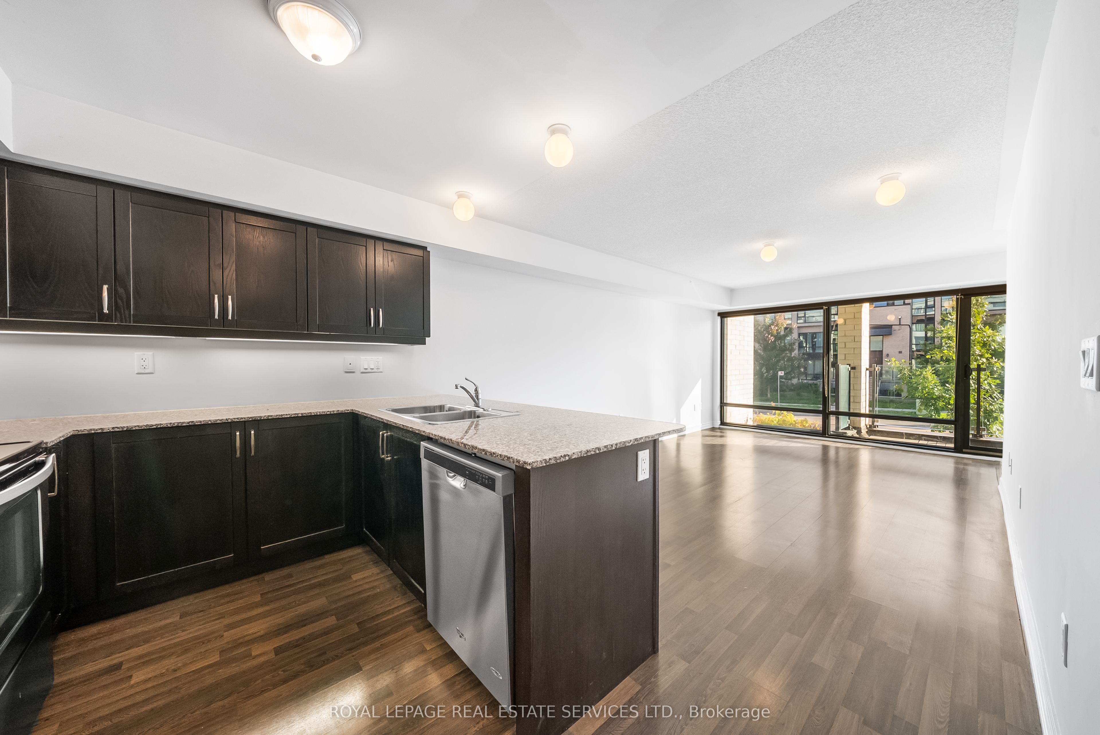 130 Widdicombe Hill Boulevard 413
