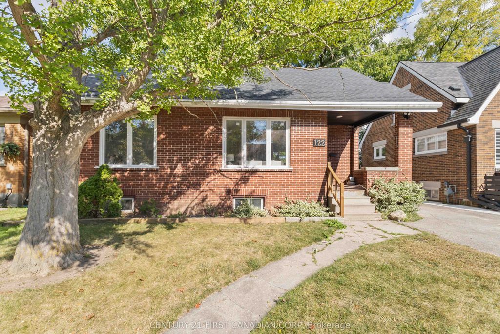 Photo of 122 Windsor Crescent, London South, ON N6C 1V8 (MLS # X12451830)