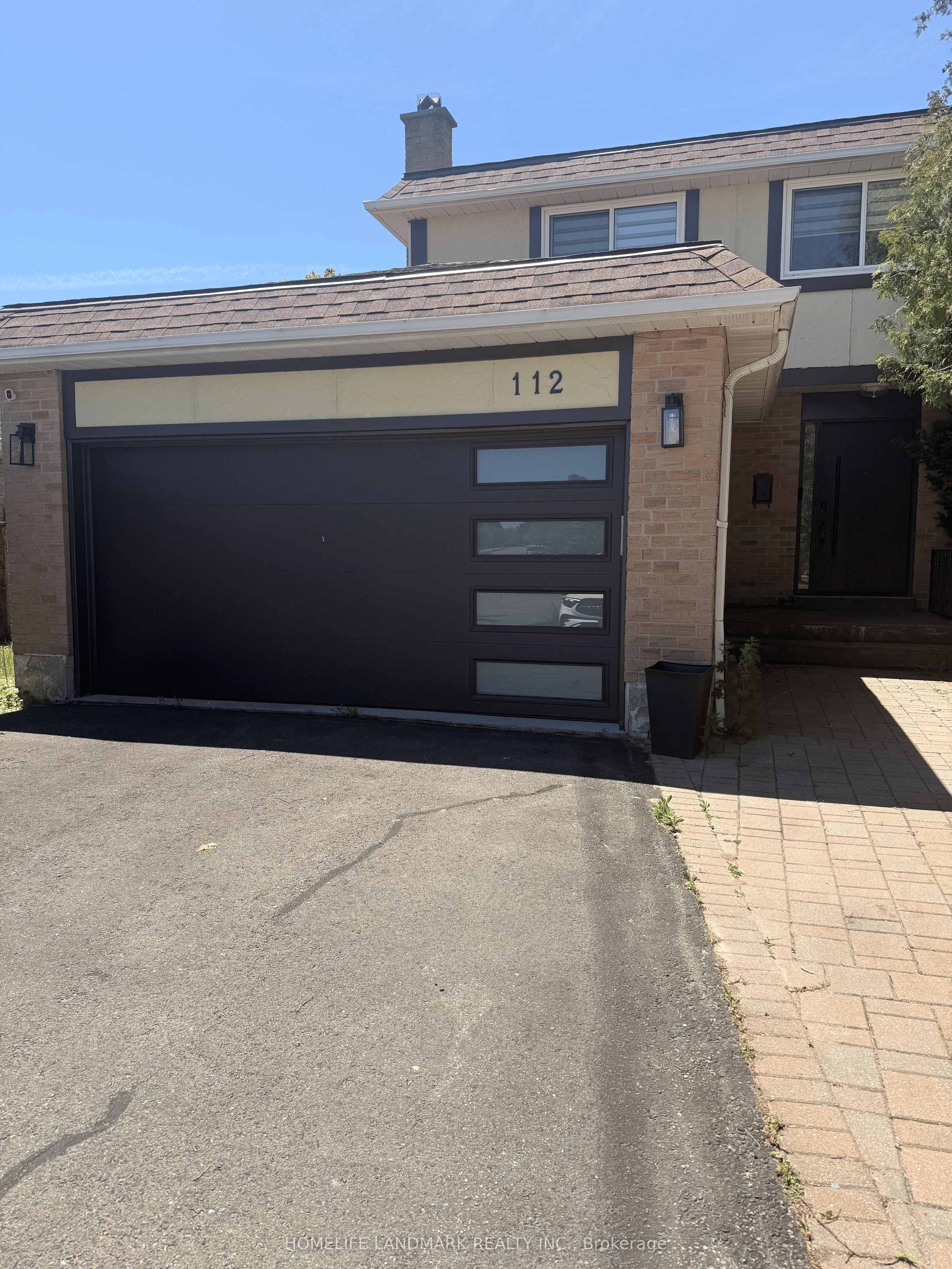 112 Holm Crescent