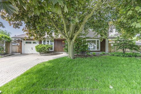 36 Lockton Crescent Brampton ON L6W 1C3