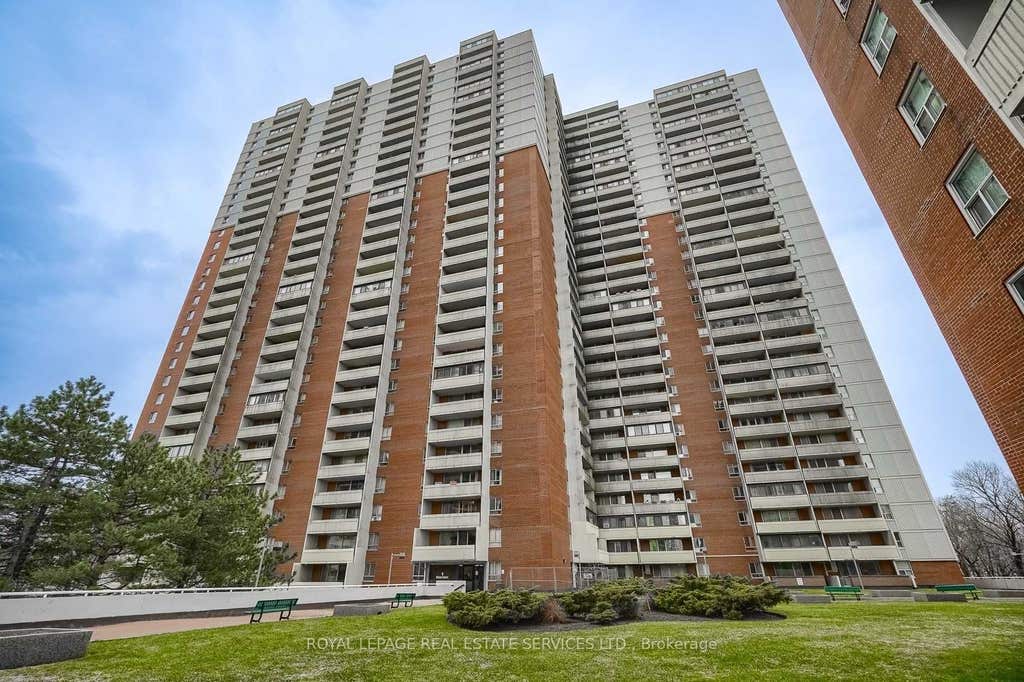 Photo of 1 Massey Square #2614, Toronto, ON M4C 5L4 (MLS # E13607696)