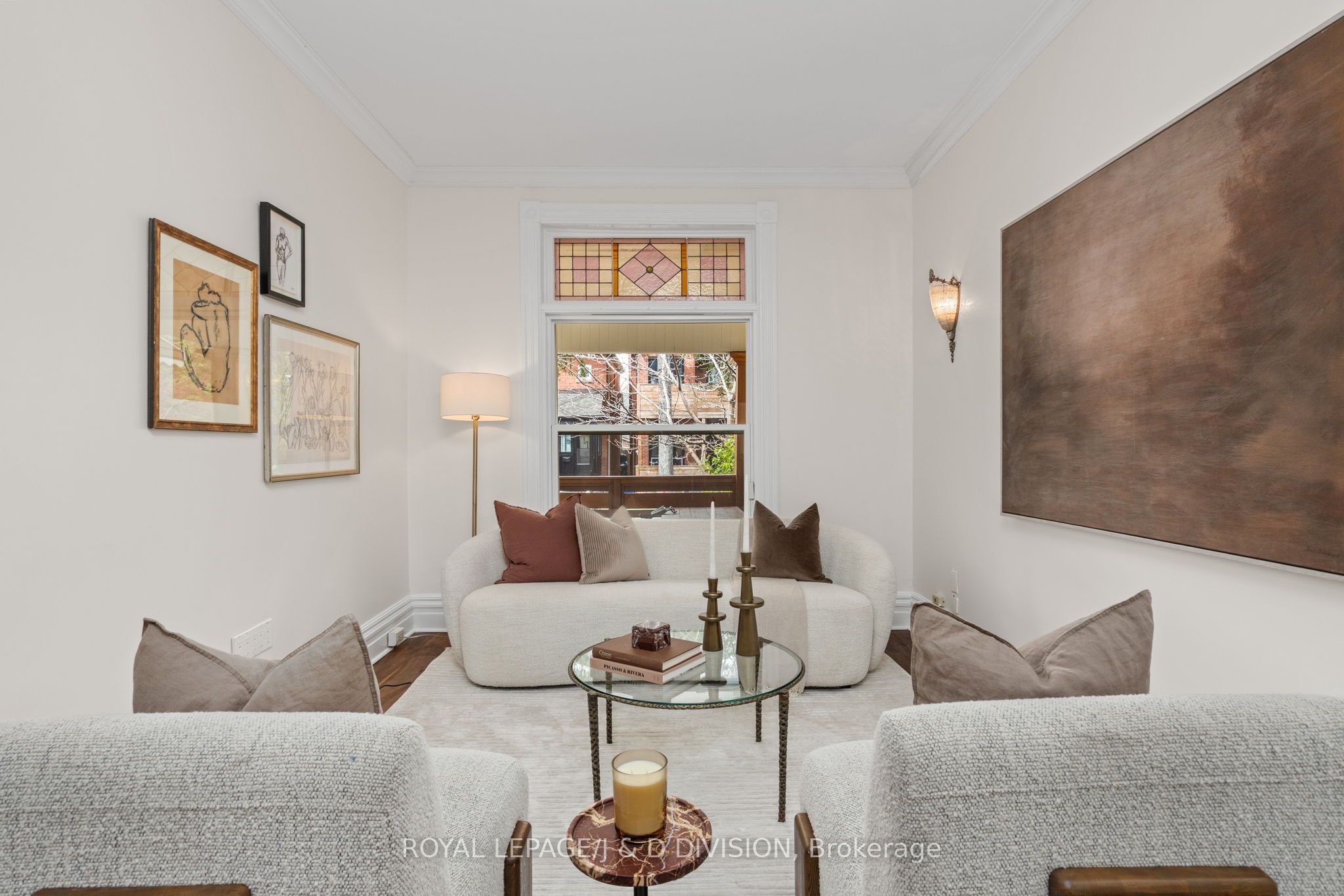 477 Roxton Road