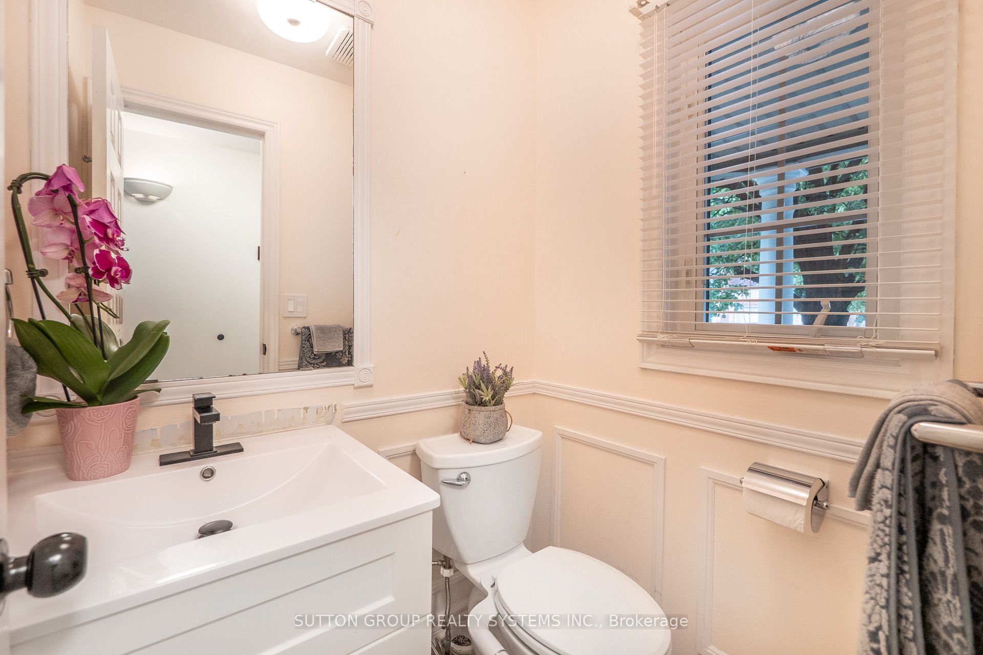 2871 Darien Road 35
