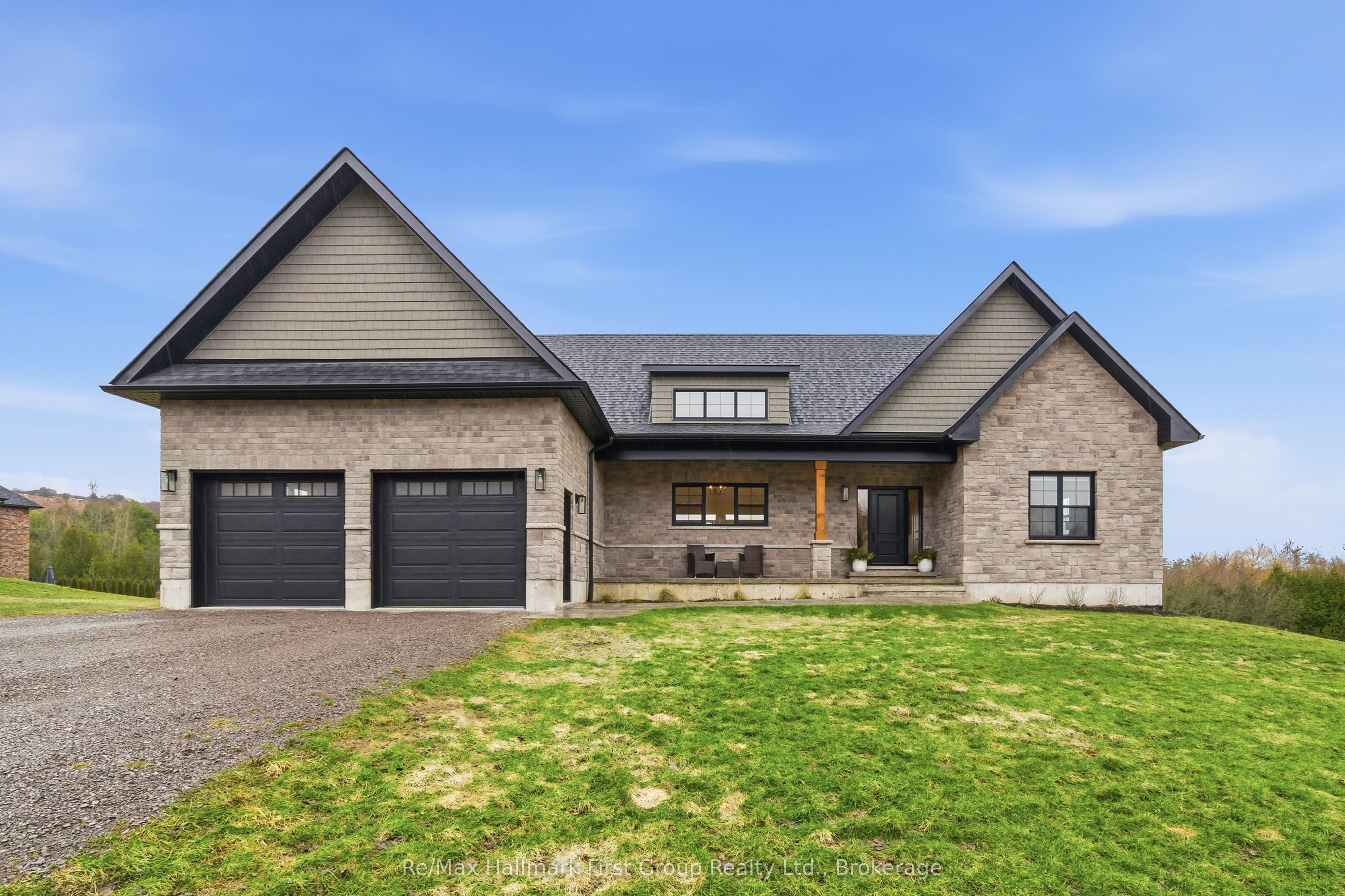 Photo 1 of 47 — 8 Archibald Court, Hamilton Township, ON K0K 1C0