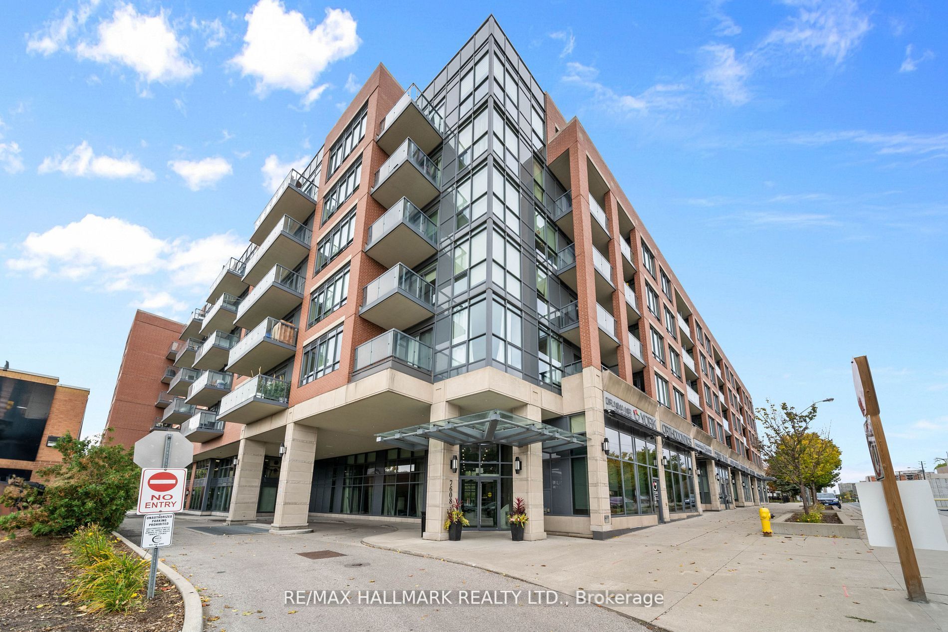 7608 Yonge Street 111