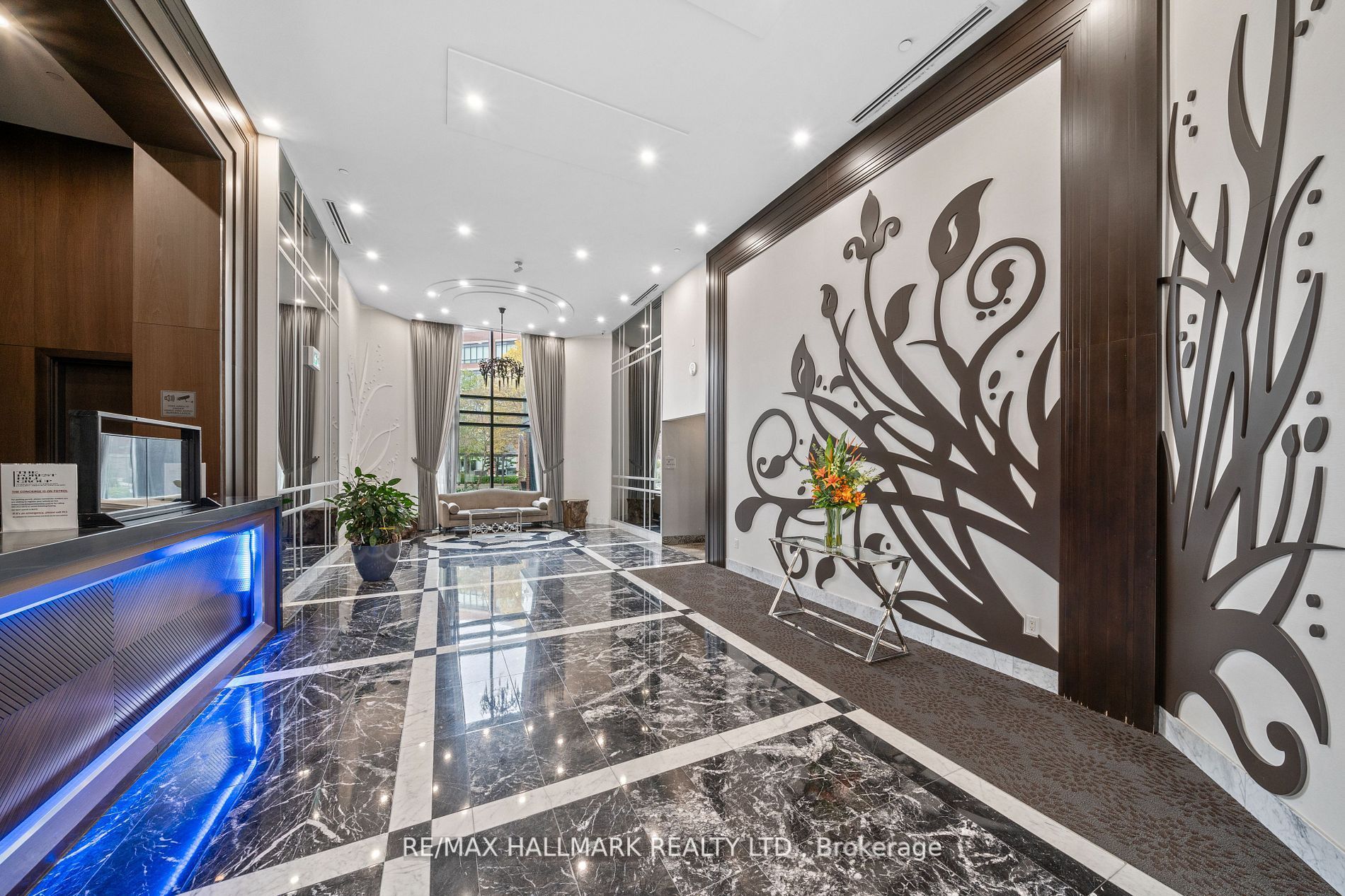 7608 Yonge Street 111