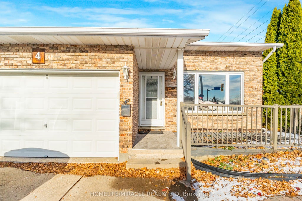 Photo of 4 Eastwood Drive, Welland, ON L3C 6W3 (MLS # X13471570)