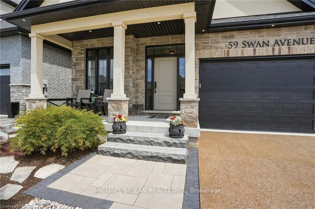 59 Swan Avenue