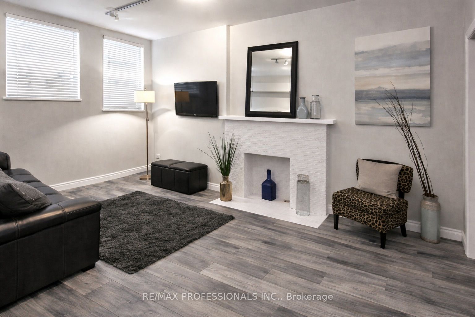 412 Jarvis Street 105