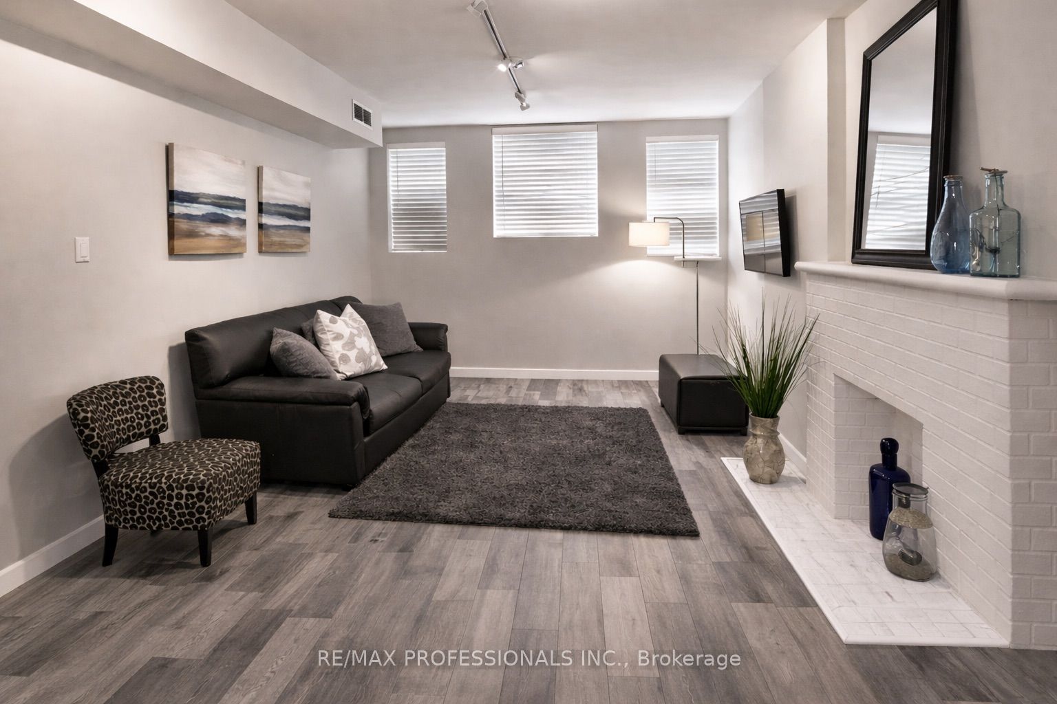 412 Jarvis Street 105