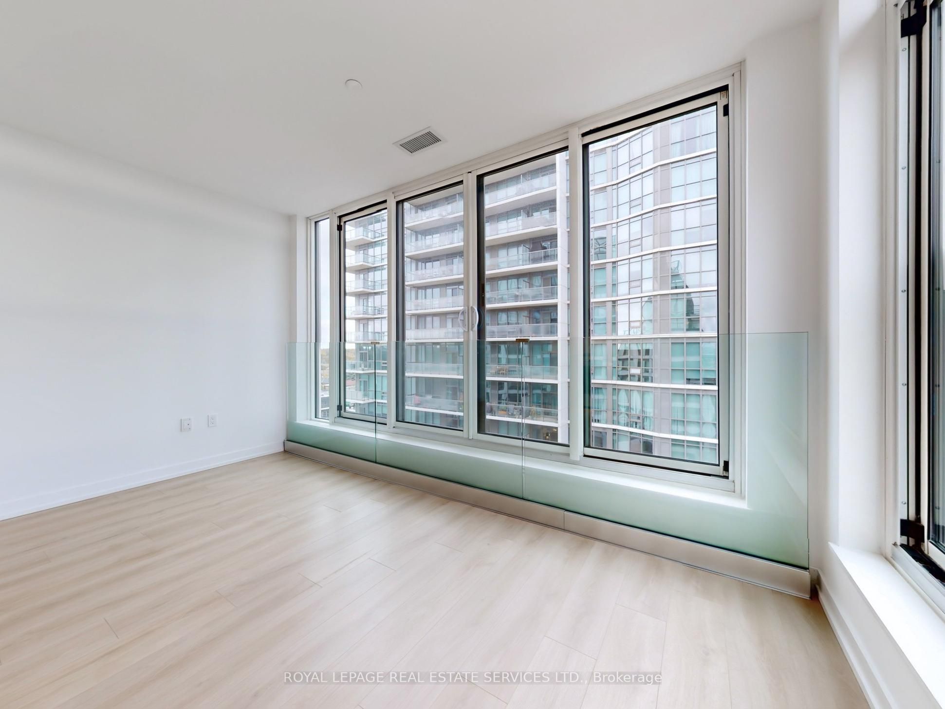 1195 The Queensway N/A 614