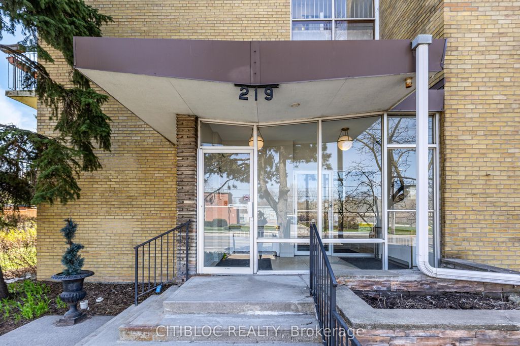 Photo of 219 Wilson Avenue #201, Toronto, ON M5M 3B2 (MLS # C13164612)