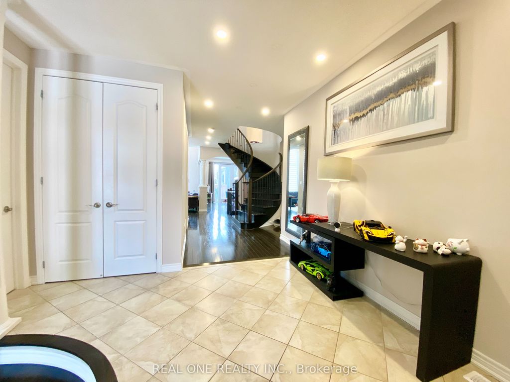 Photo of 238 Nautical Boulevard, Oakville, ON L6L 0B9 (MLS # W12931552)