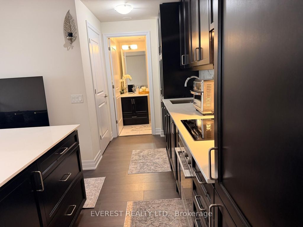 Photo of 9075 Jane Street #1706, Vaughan, ON L4K 0L7 (MLS # N13139300)
