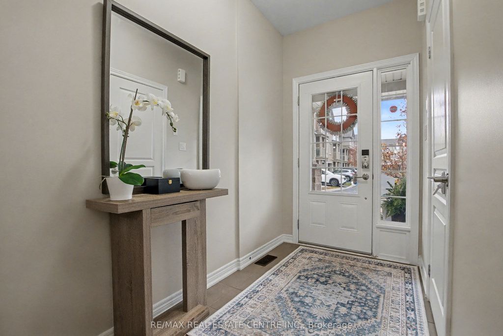 Photo of 215 Dundas Street E #4, Hamilton, ON L8B 0X2 (MLS # X12577214)