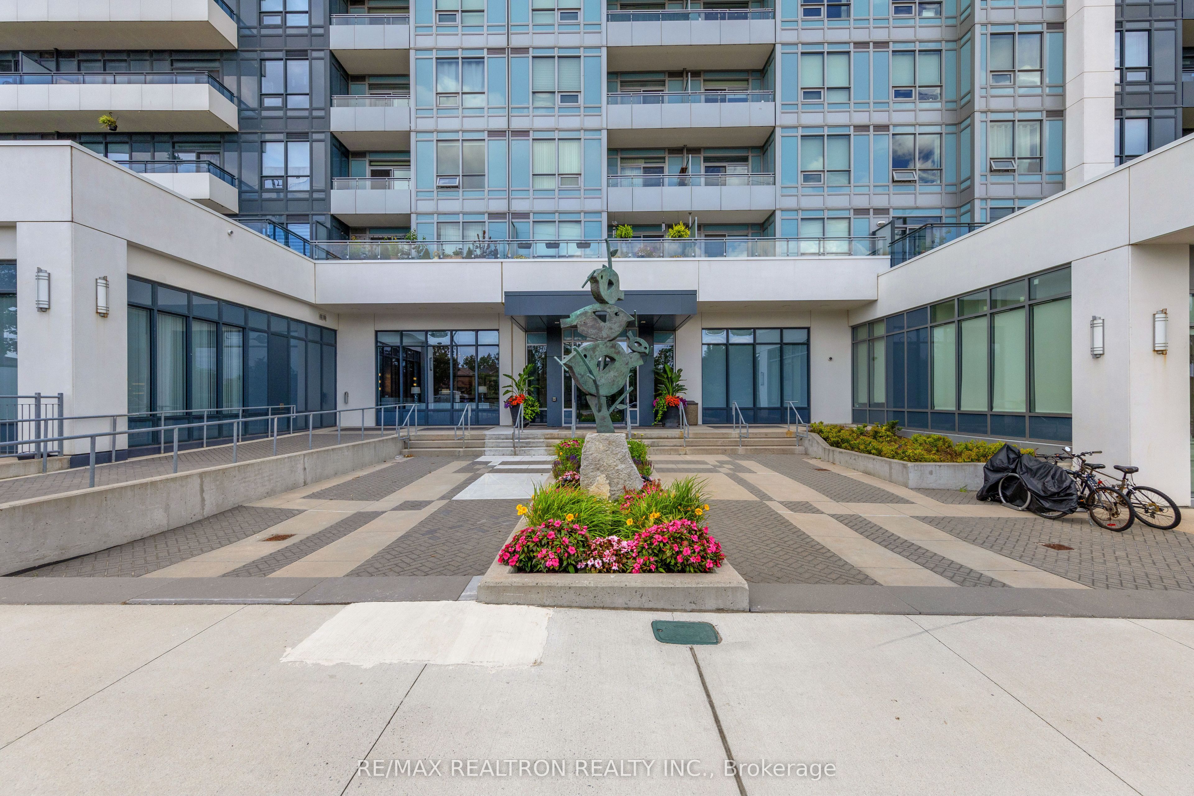 7900 Bathurst Street 1225