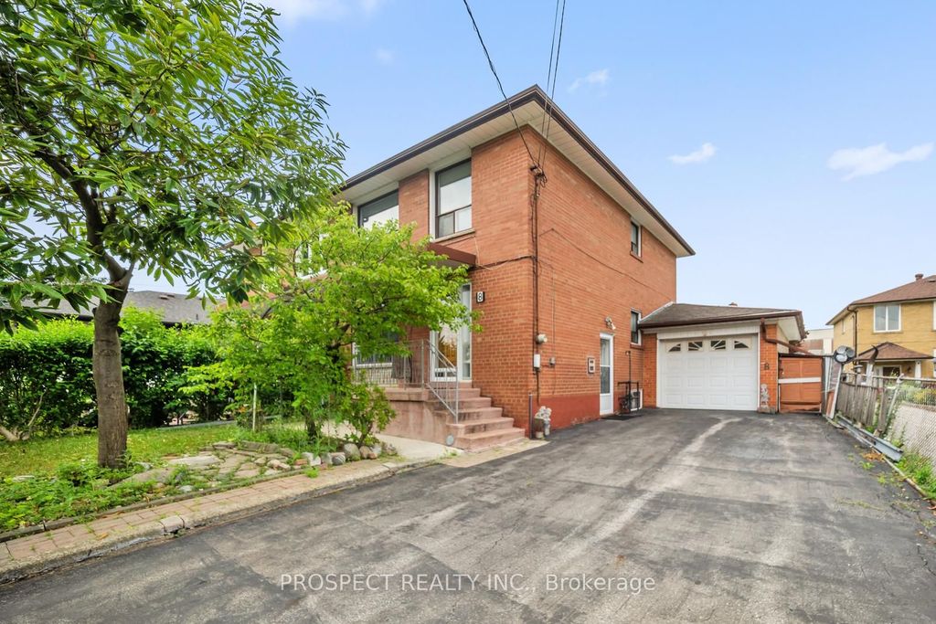 Photo of 8 Sonnet Court, Toronto, ON M6L 1J7 (MLS # W12379651)