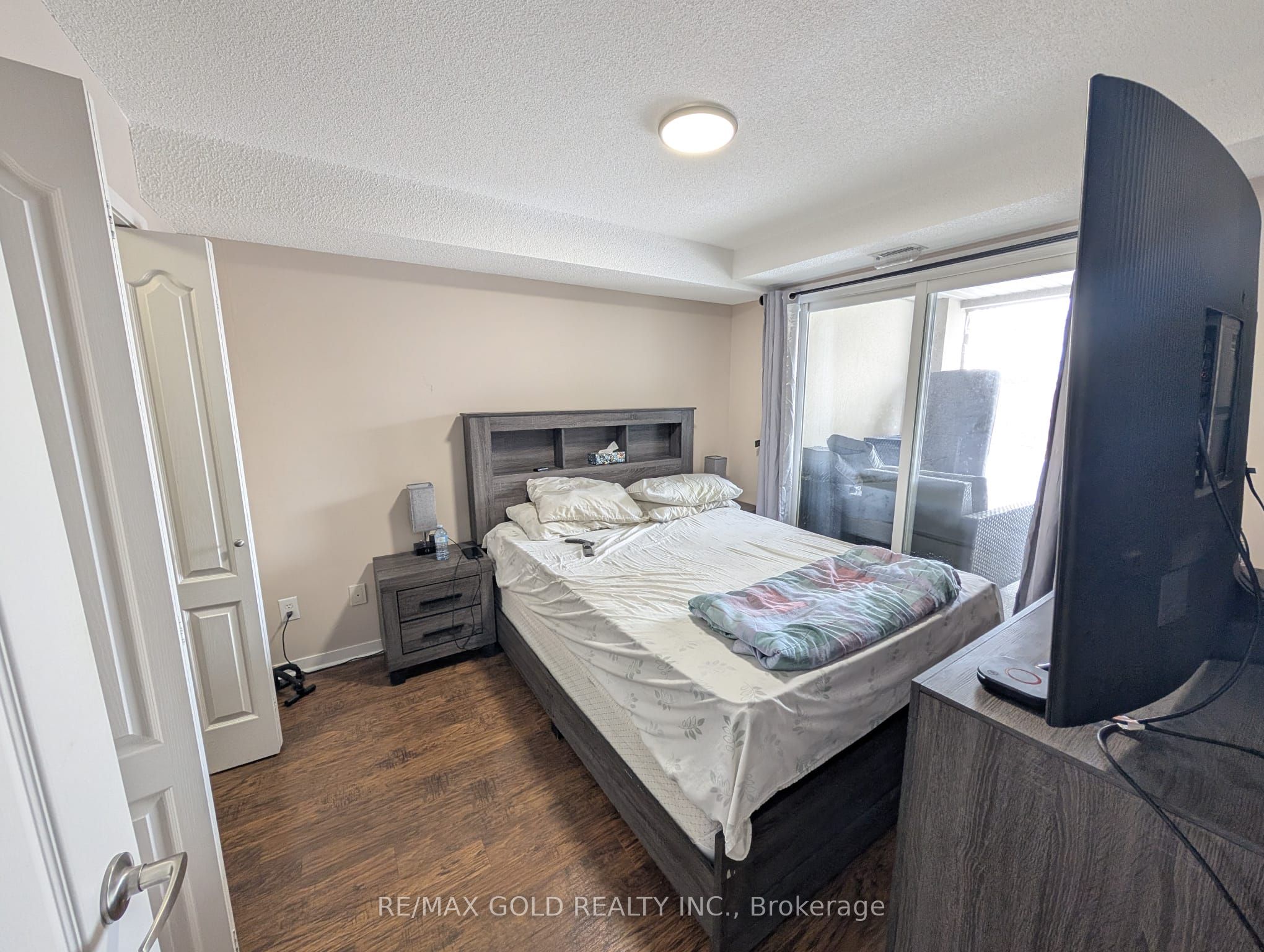 8 Dayspring Circle E 1110