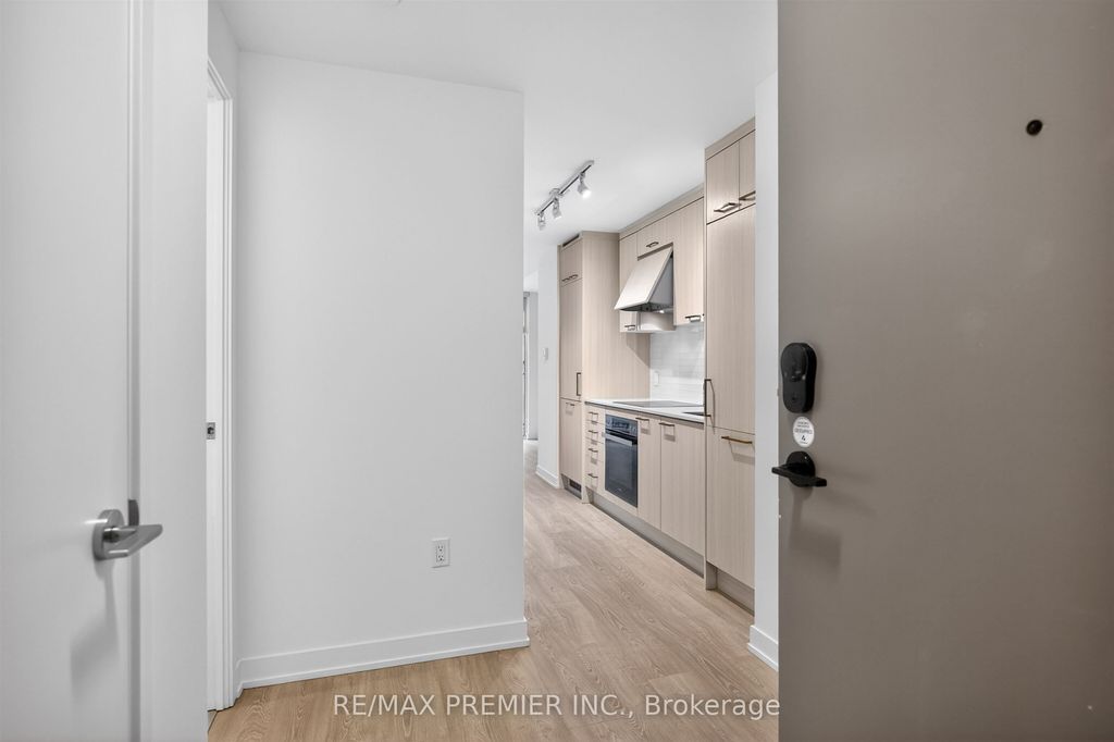 Photo of 634 Church Street #811, Toronto, ON M4Y 0G9 (MLS # C13000402)