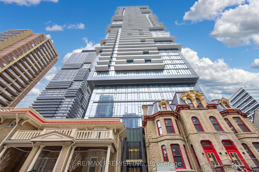 Photo of 634 Church Street #811, Toronto, ON M4Y 0G9 (MLS # C13000402)