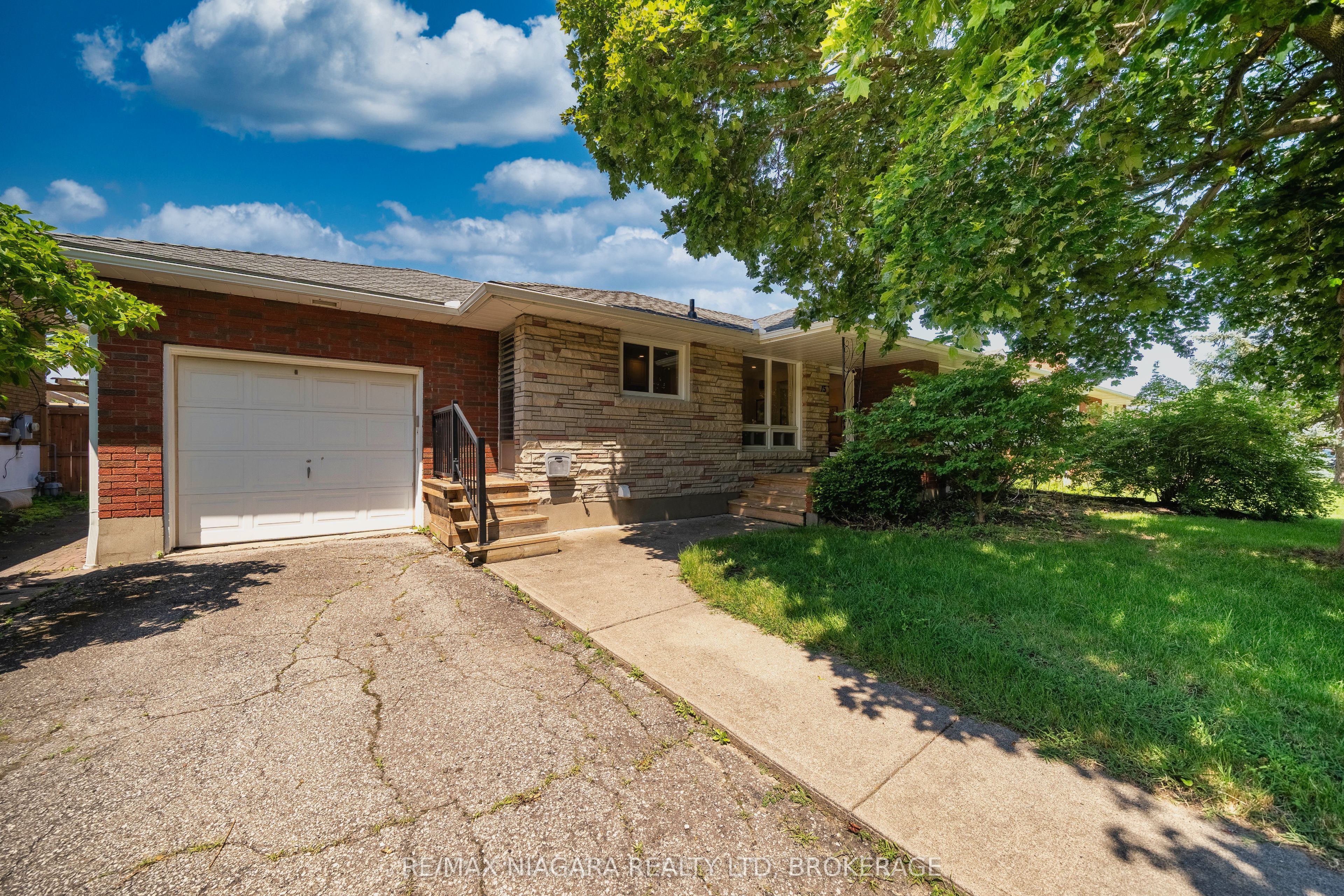 15 Springbank Drive
