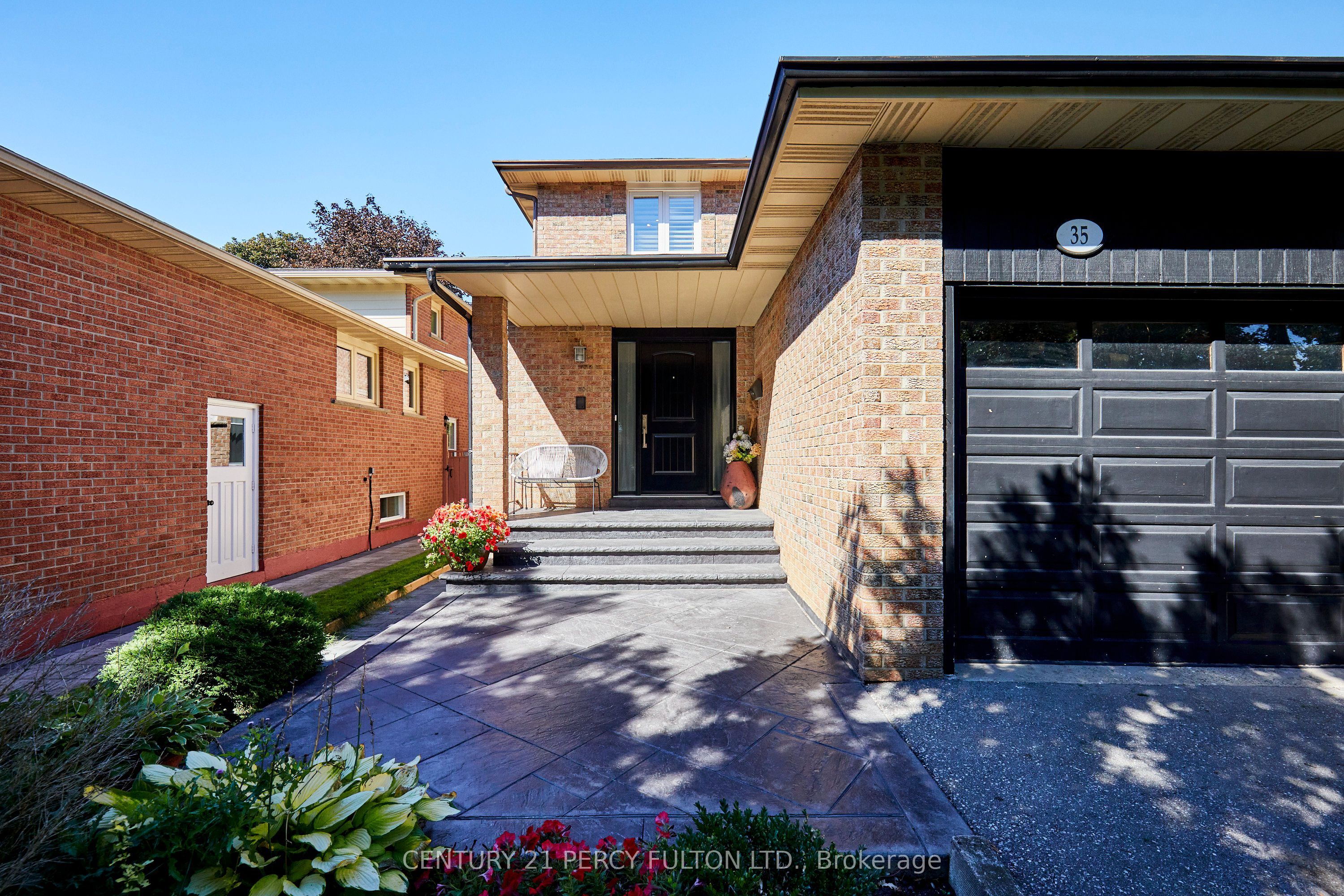 35 Ashland Crescent