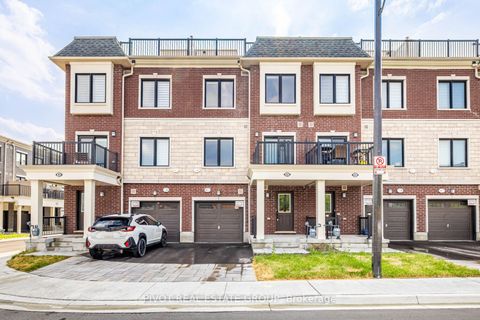 42 Covington Crescent Whitchurch-Stouffville ON L4A 4W8