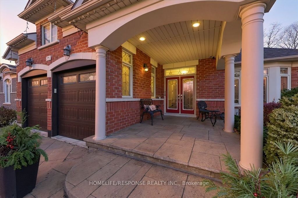 Photo of 17 Mcnutt Street, Brampton, ON L6Y 5L3 (MLS # W12507892)