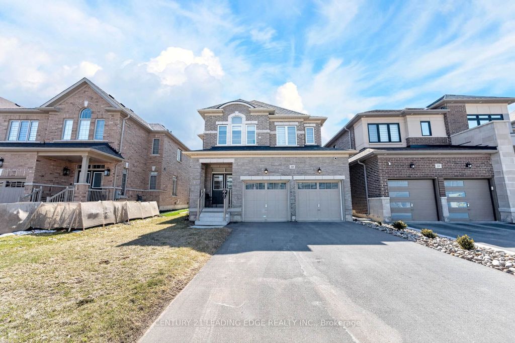 Photo of 235 Ferragine Crescent, Bradford West Gwillimbury, ON L3Z 4K1 (MLS # N12980104)