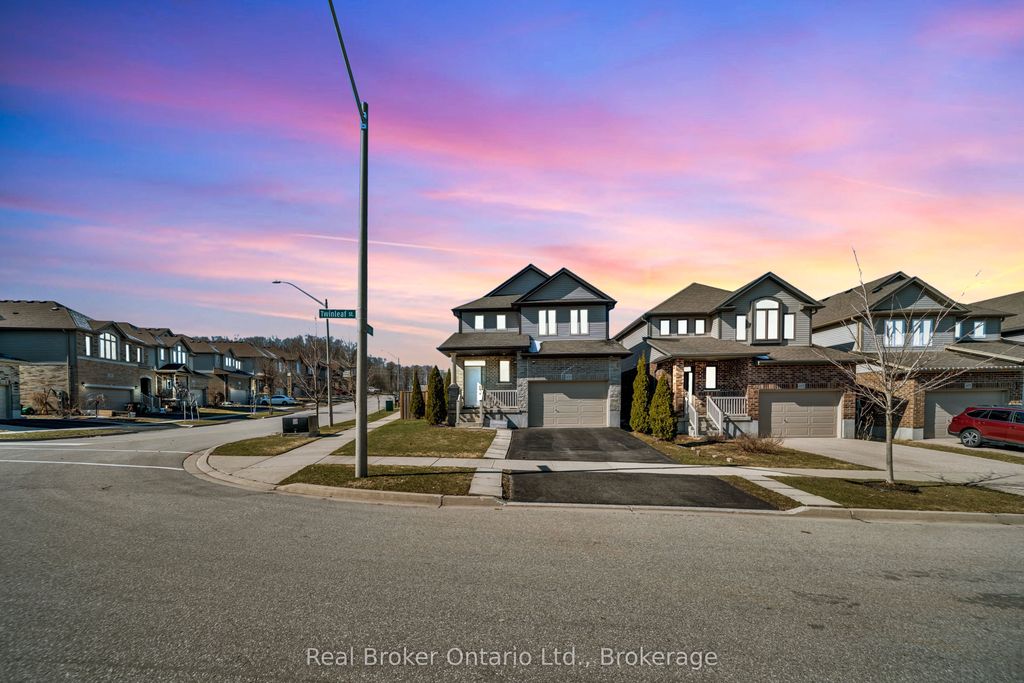 Photo of 433 Twinleaf Street, Waterloo, ON N2V 0B5 (MLS # X13087462)
